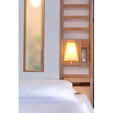 Agneshof Hotel 3*